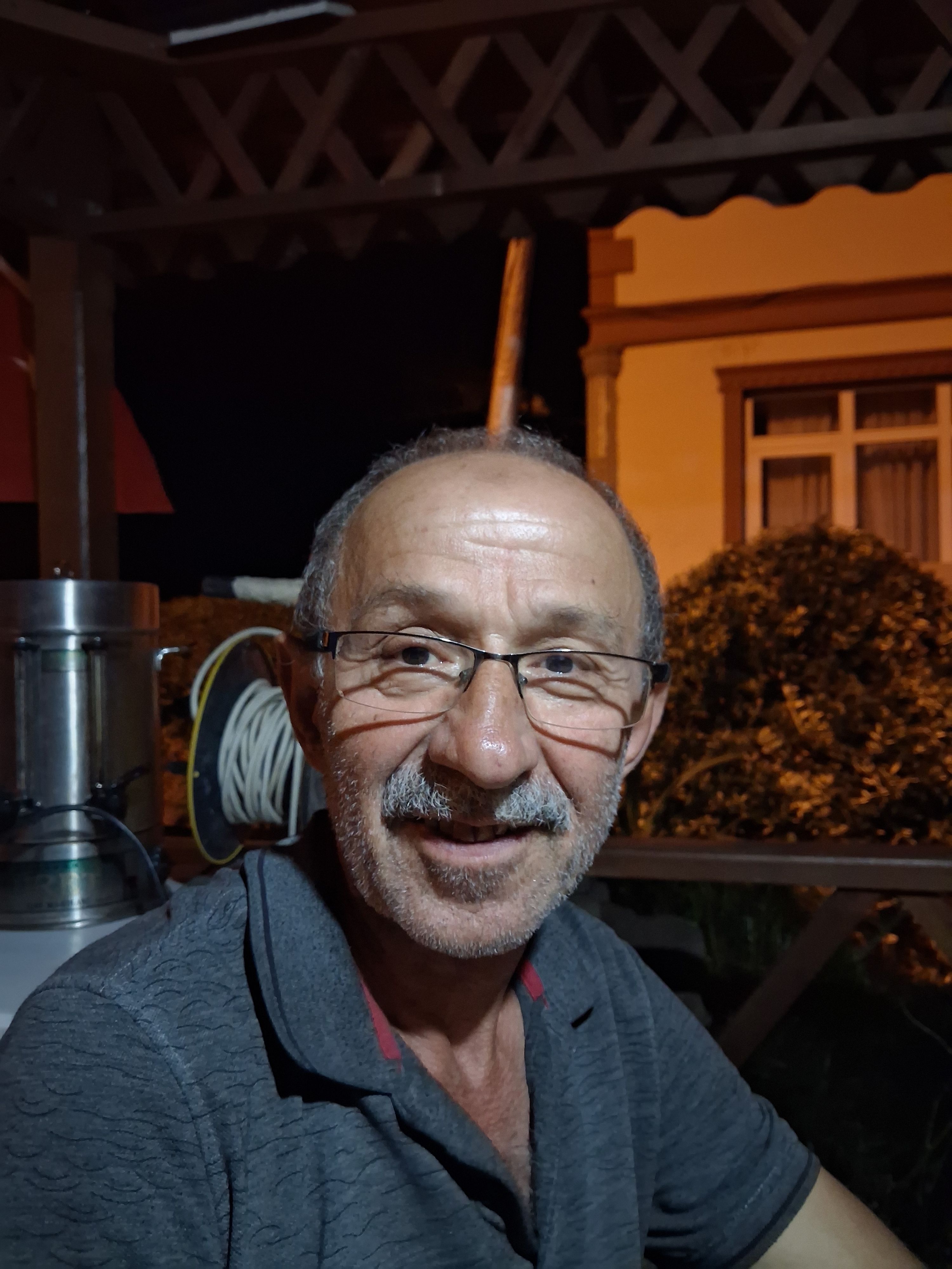 Arıcı Ahmet ÖZKAN, *** – profil fotoğrafı